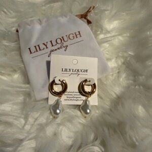 Gold Pearl Drop Earrings